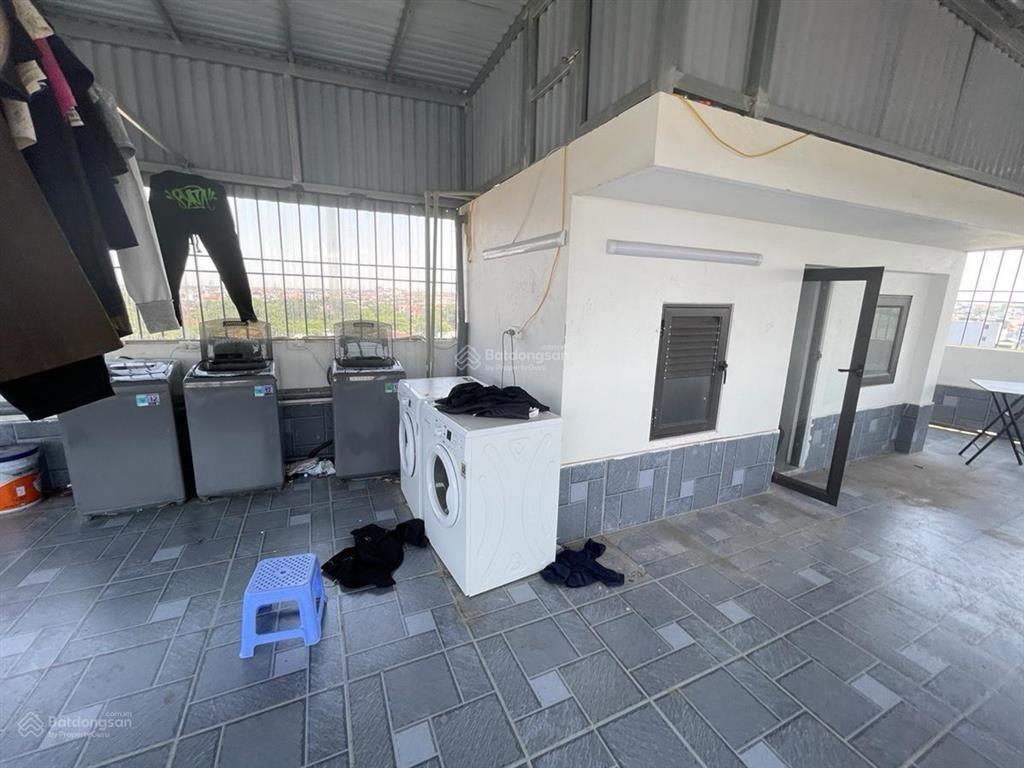 Siêu phẩm chdv dt 94m2, 8 tầng, mặt tiền 5m đường thông ô tô vào, 7 chỗ vào nhà