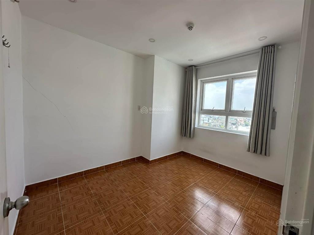 Bán căn hộ 8x đầm sen với diện tích 64m2 2pn. bán giá 2 tỷ 8 sổ hồng riêng, 0384 015 ***