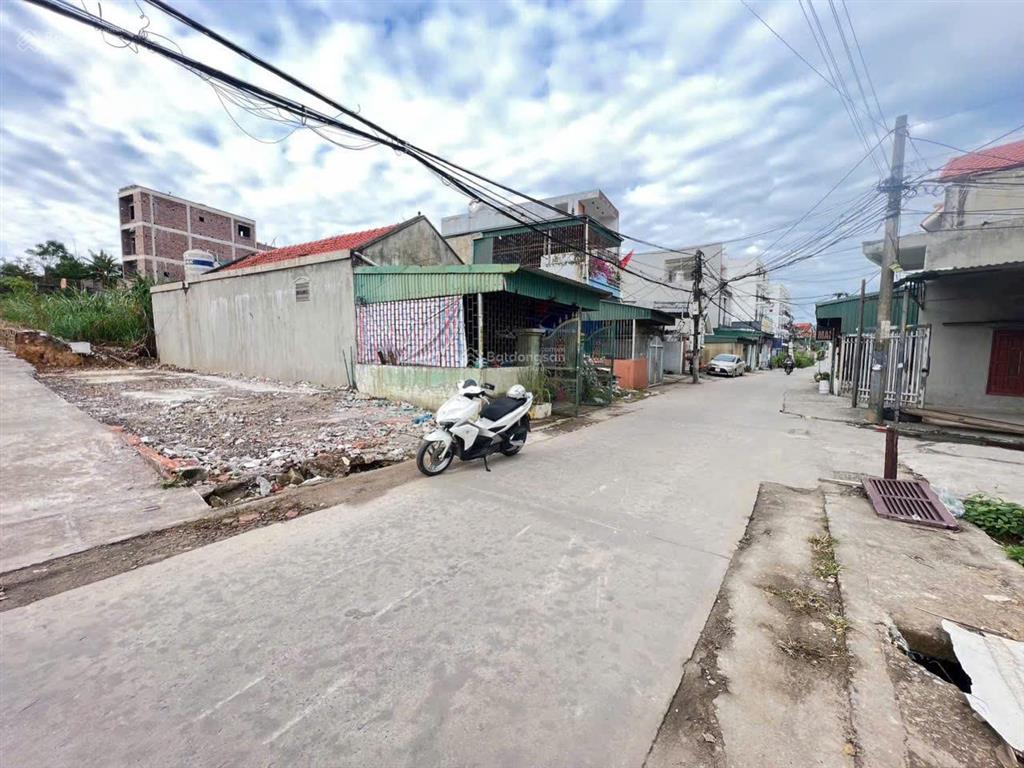 Bán lô góc 2 mặt ngõ sát dự án tđc đầm sen hà khẩu