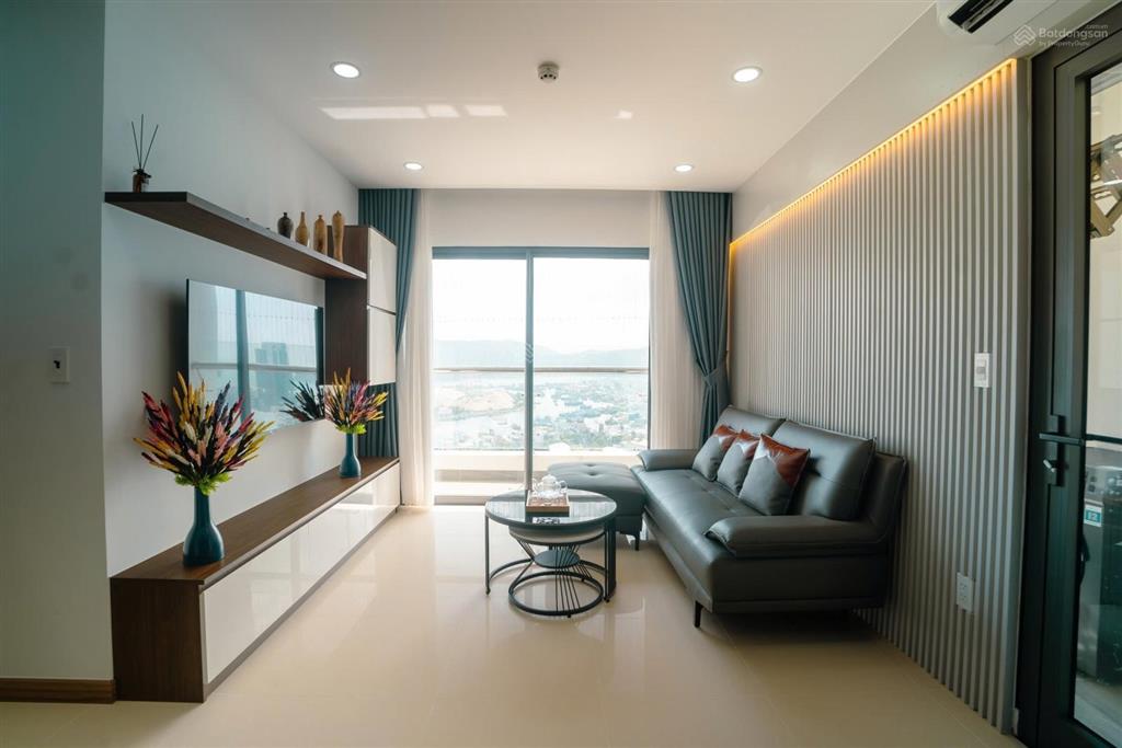 Chính chủ chuyển nhượng căn 2pn, nội thất như hình giá 2ty2 (lỗ 200tr) view vịnh biển
