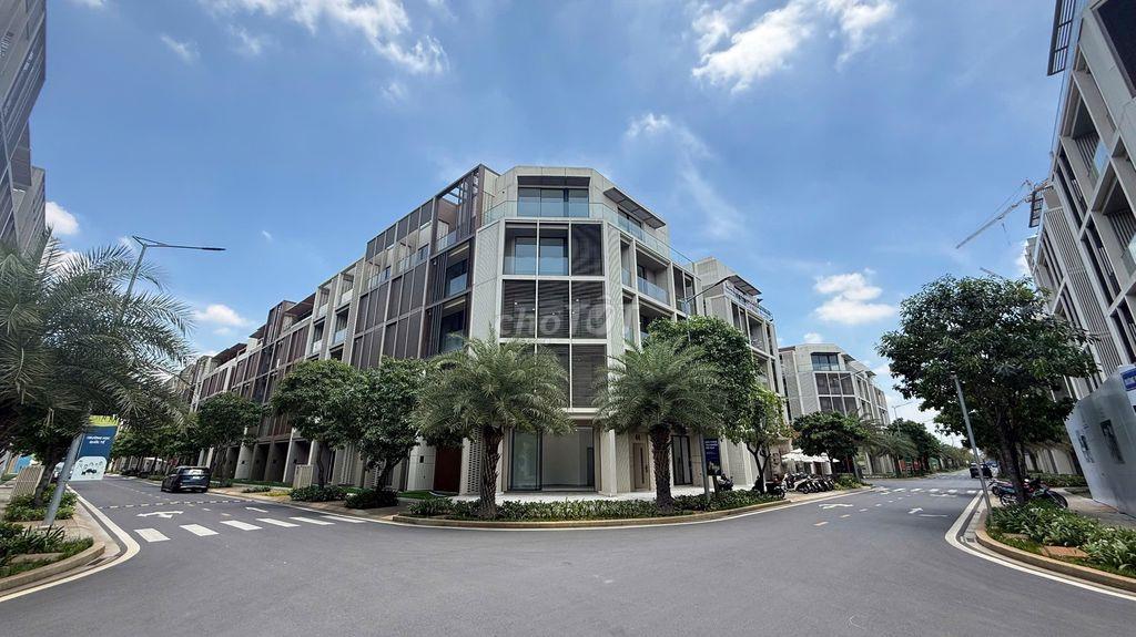 BÁN GẤP NHÀ PHỐ SOHO QUẬN 2. 31 TỶ BAO THUẾ PHÍ , ĐÃ CÓ SỔ