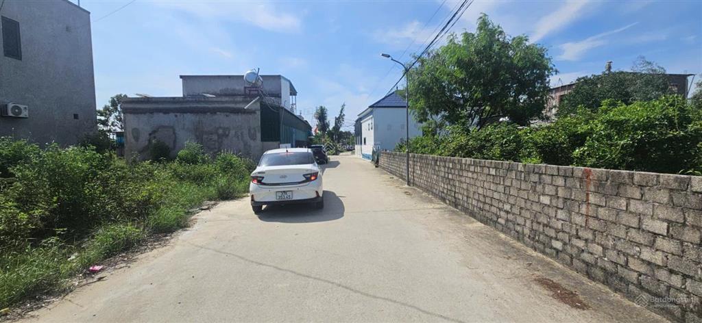 1 tỷ 050 tr lô góc 2 mặt tiền đường 2 oto tránh nhau nghi hòa cửa lò