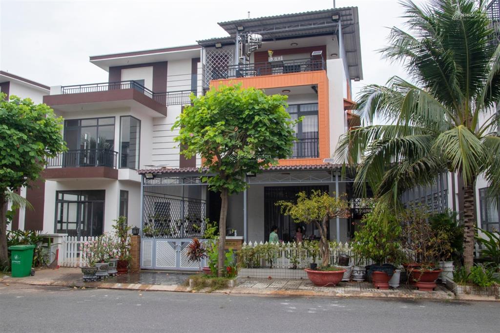 Chính chủ bán căn biệt thự view sông dt 120m2 sổ hồng giá 3t150, bao hết thuế phí, ngân hàng