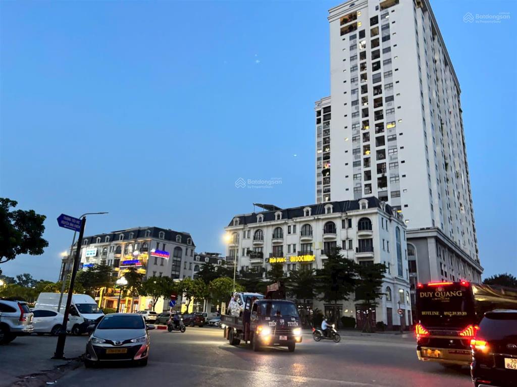 Đất phân lô khu đô thị sài đồng view công viên trường học thoáng vĩnh viễnrất hiếm.