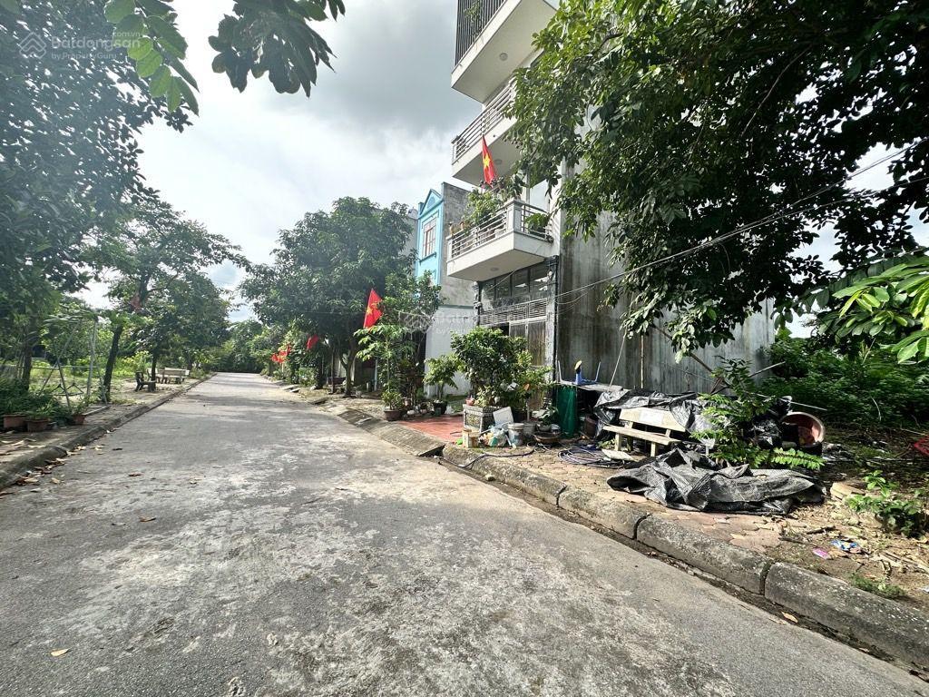Bán đất xã gia lâm, ô tô tránh, vỉa hè, hàng hiếm, dân trí cao, bạt ngàn tiện ích, giá hợp lý.