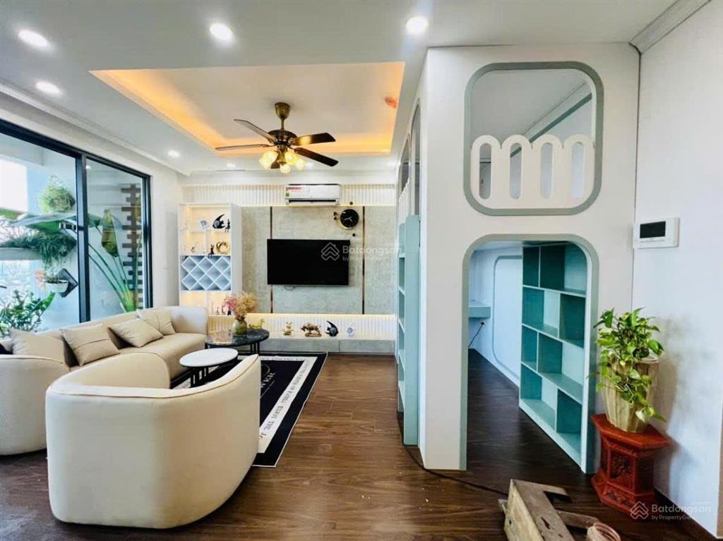Bán cccc hà tây millennium dt 62m, 2pn, full nội thất, tầng trung view đẹp hướng mát 5.7 tỷ