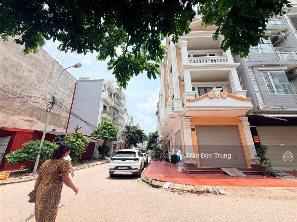 Tuyến 2 ngô gia tự lô góc tđc sao sáng dt 60m2 ngang 5,8m