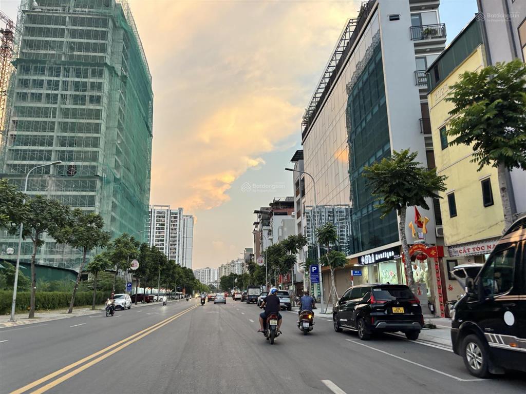 Bán mảnh đất đẹp ô tô vào đường thông ngay phố nguyễn lam gần vinhomes 84m2 chỉ 12.2 tỷ