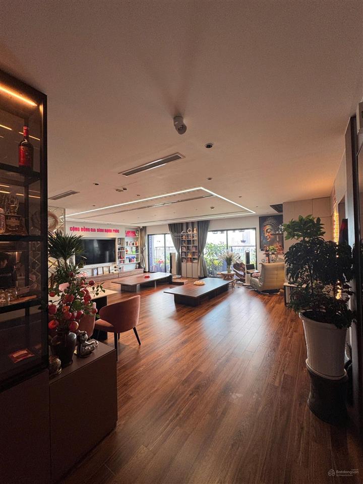 Bán gấp chung cư diamond 136 hồ tùng mậu 140m2 lôgoc giá chỉ loanh quanh hơn 10tỷ 0927 113 ***