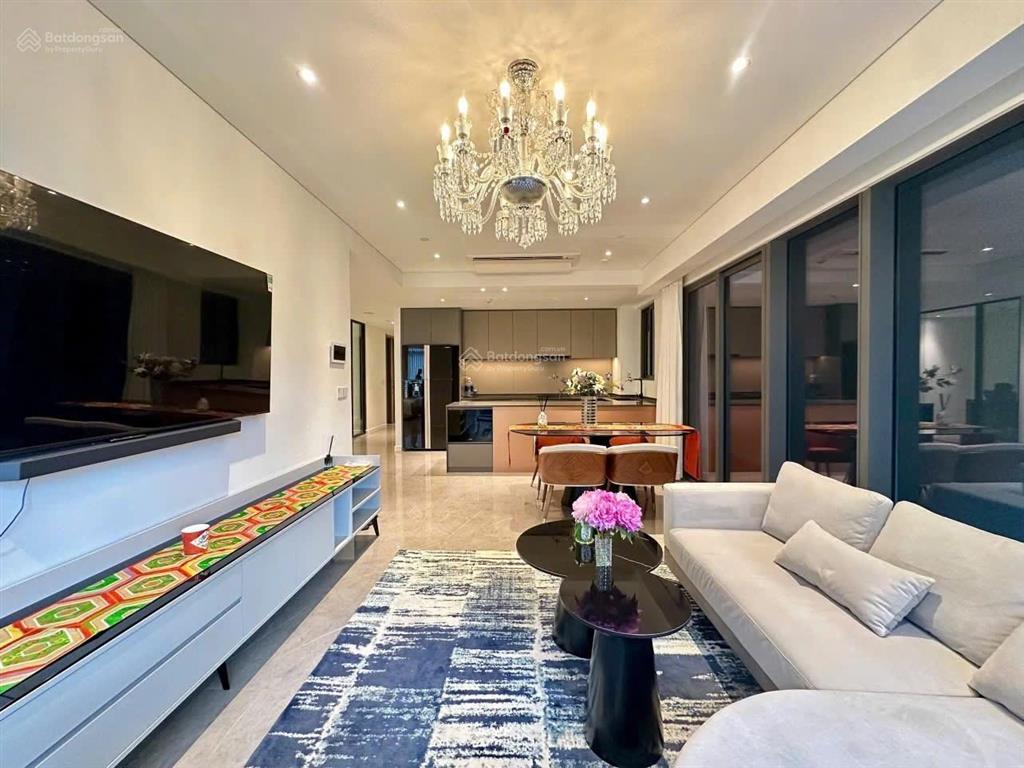 Bán căn hộ 3pn+, 2wc có chỗ đậu ô tô giá tốt tại the opera residence, 157.21m2, q2, tp.hcm