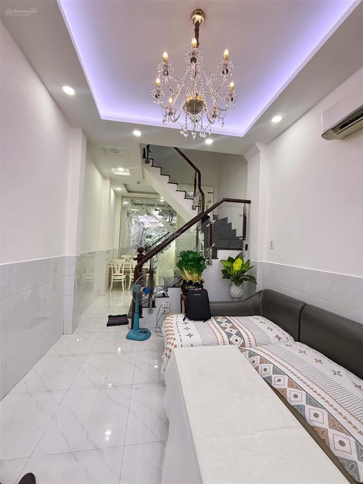 Hồng bàng, cạnh quận 5, đh y dược, dt 44m2, 4 tầng, 4pn, tặng full nội thất