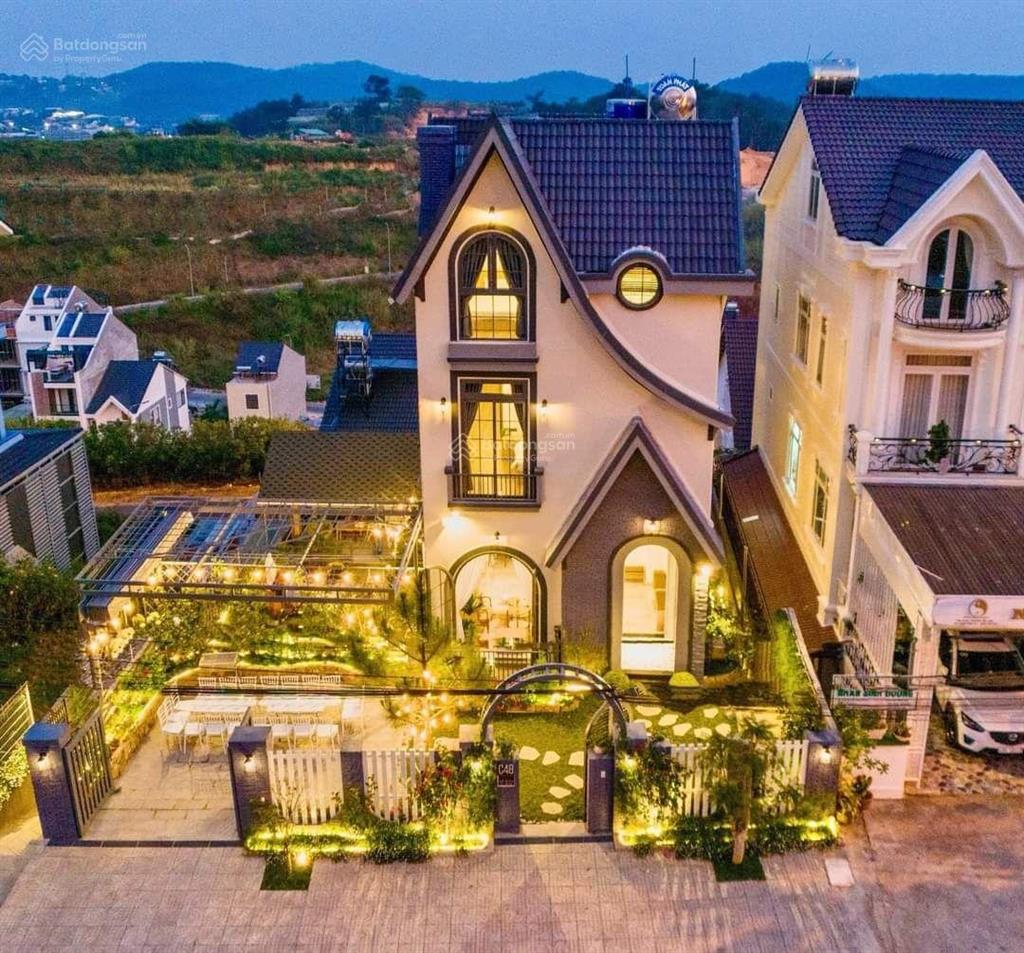 Bán biệt thự du lịch cao cấp, gồm 2 lô liền nhau, mỗi lô 200m2 thổ cư 100%, mặt tiền an sơn 16m