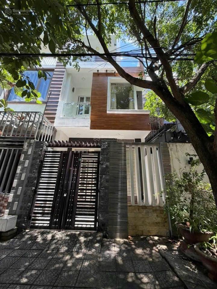 Nhà 3 tầng 3 mê đường phú lộc 21, hòa minh. dt 81m2 ngang 4m5 hướng tây bắc, 3 phòng ngủ