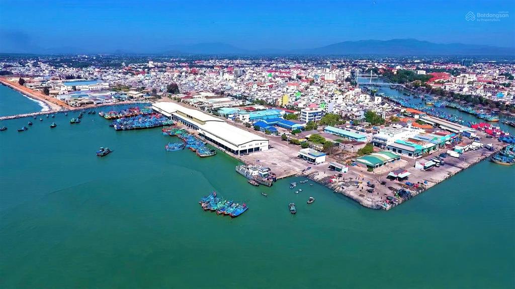 Bán đất mặt tiền biển khu chế biến hải sản cảng phan thiết
