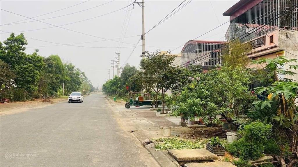Chính chủ bán đất siêu đẹp nằm ngay trung tâm quán lào