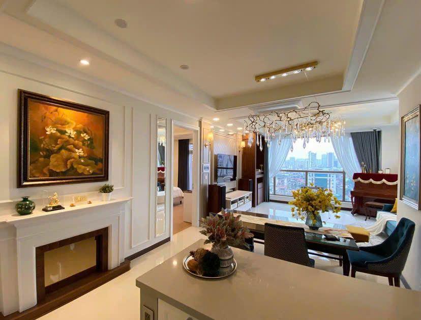 Nhà em bán lại căn hộ 182m2, 3 phòng ngủ góc vew hồ tòa Lancaster 20 Núi Trúc giá siêu tốt.LH 0983814882.