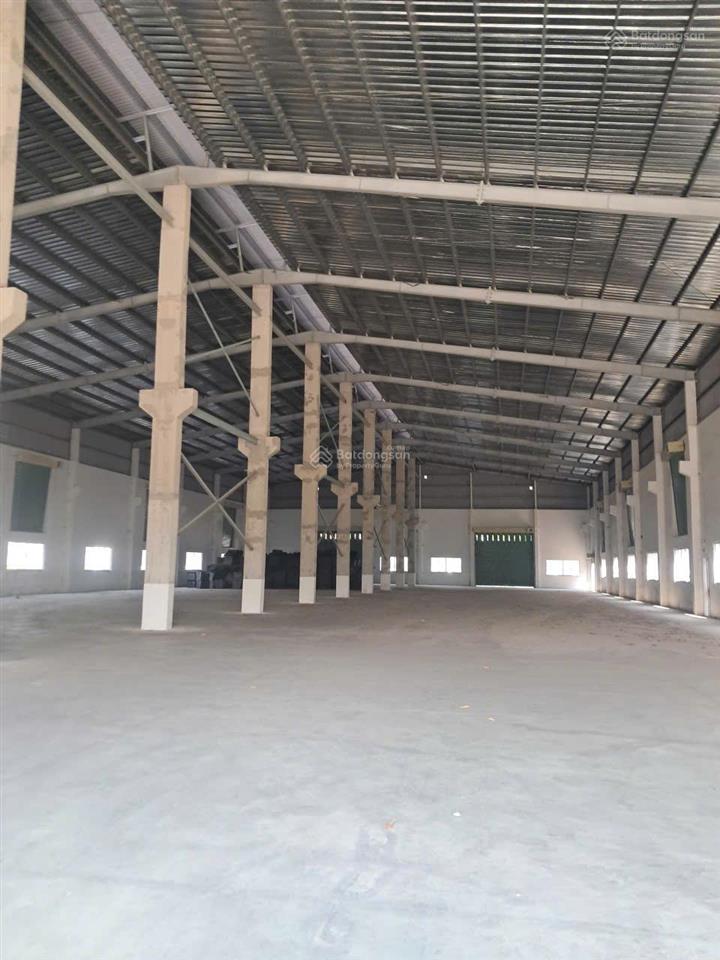 Bán 40.000m2 đất + nhà xưởng 9000m2 trong kcn sóng thần 3, giá bán 6,5tr/m2 (250 usd), thương lượng