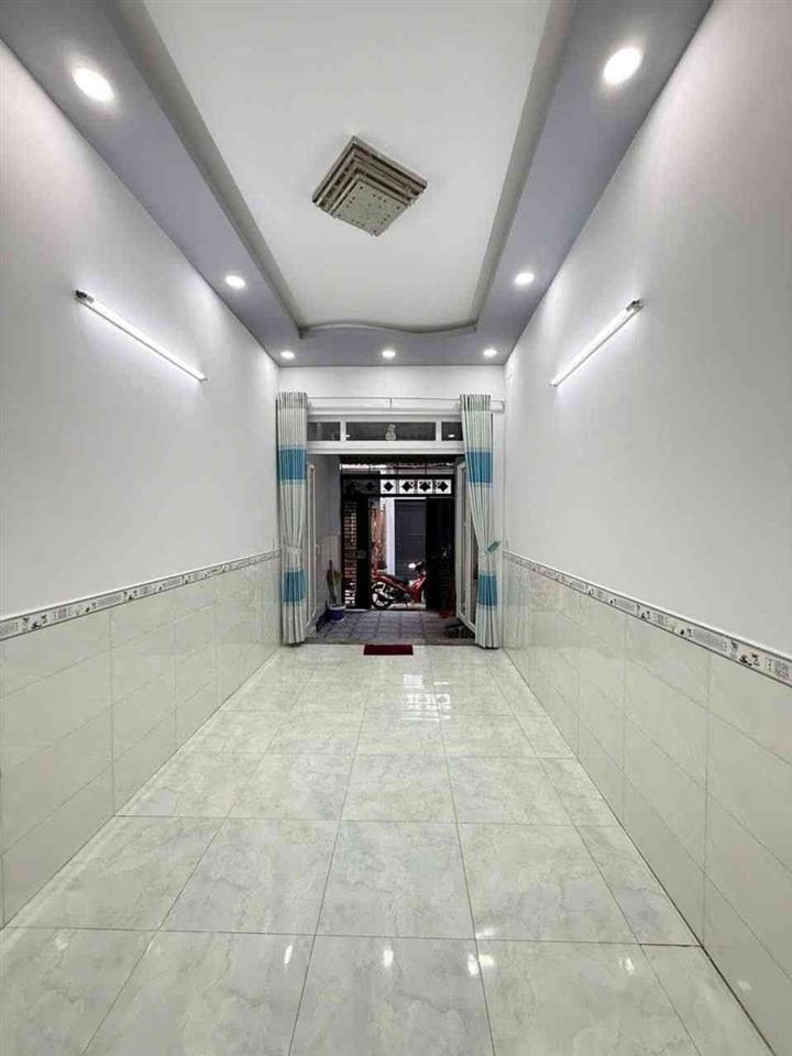 D2878* Nhà HXH N.Hậu 5.3m sát chợ Xóm Mới - Giá 4.x tỷ