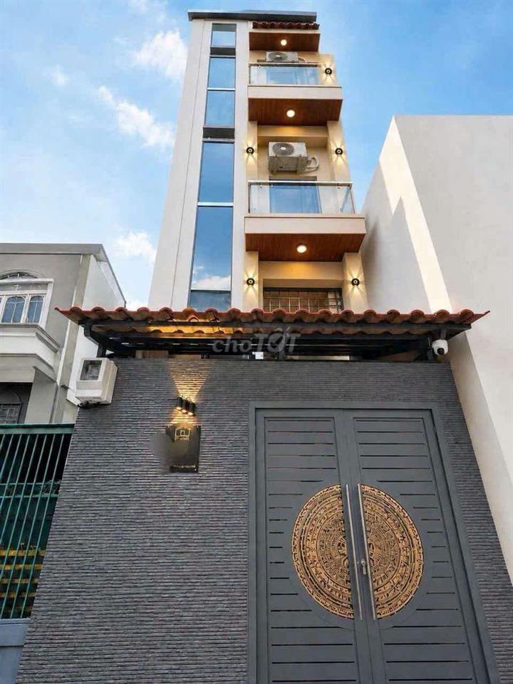 Nhà ở hoặc làm chdv Quận 4