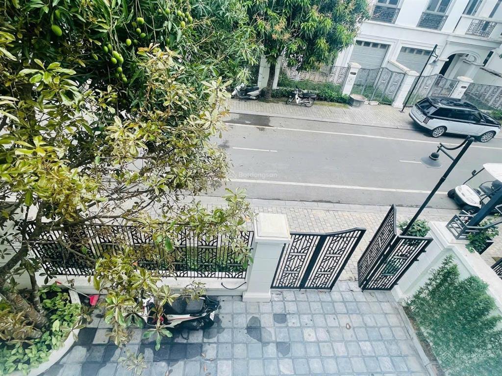 Bán gấp bt song lập vinhomes the riverside. 220m2 hoàn thiện, vị trí nội khu, hàng xóm ở đông 66 tỷ
