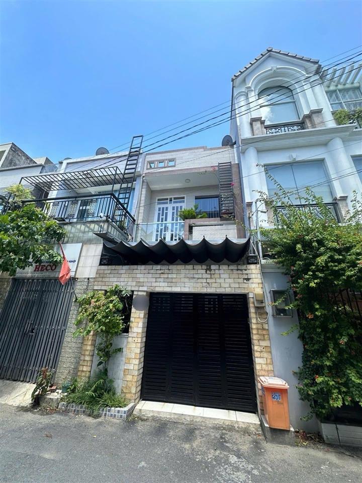 Nhà 2 tầng hẻm xe hơi thông 8m gần lê văn việt