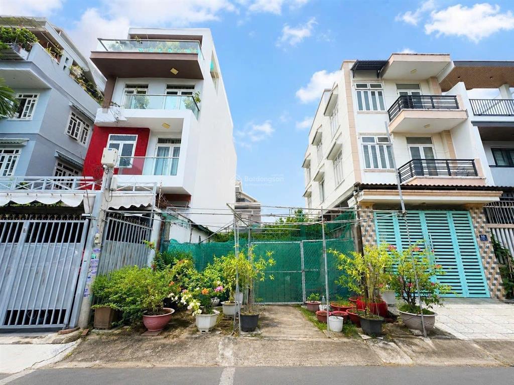 Đất thổ cư khu văn phòng chính phủ sát vạn phúc 6.7x18m giá cực tốt 10,5 tỷ