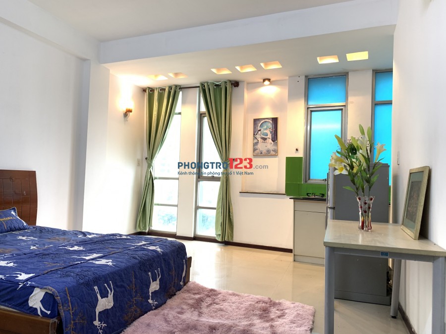 Chính chủ cho thuê phòng quận 5, 1PN, 35m2, full nội thất, view sông rất thoáng và mát mẽ