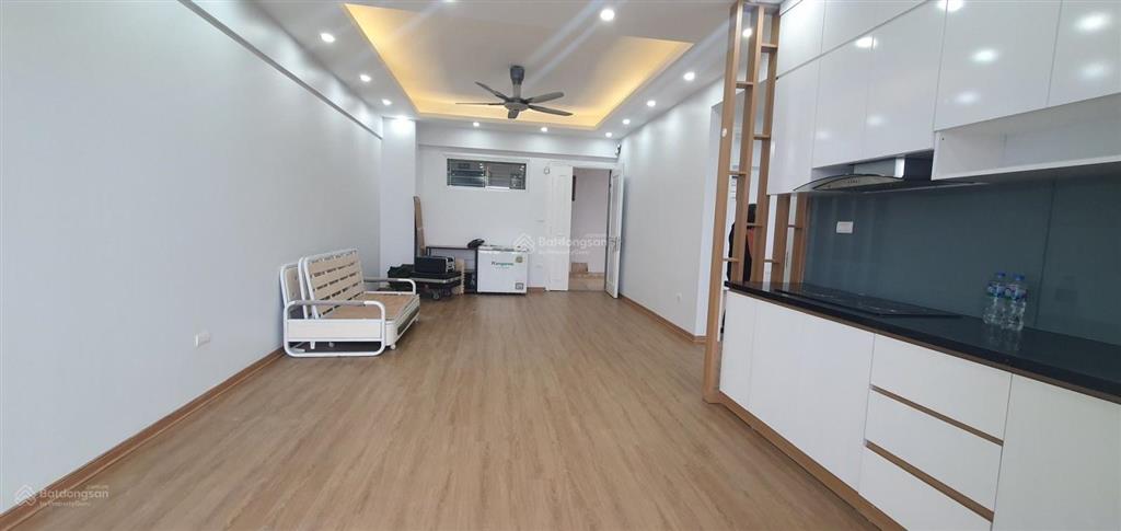 Giảm sâu căn góc việt hưng long biên chỉ hơn 3 tỷ 70m | 2pn 1wc | lô góc