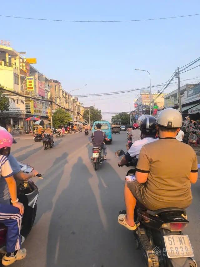 Liên khu 4 5, mt kinh doanh sầm uất, ngang 5.5x24m, 2 tầng, chỉ 9 tỷ x
