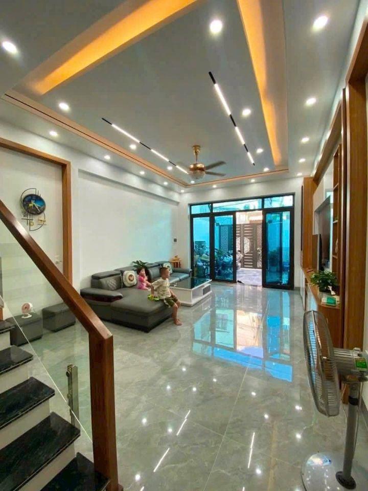 Bán nhà 3 tầng 82.6m2, mt 4.56m, ngõ phố Bình Lộc, ph Tân Bình, TP HD, 3 ngủ, 3 vs, 3.x tỷ