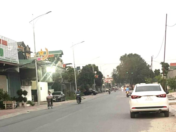 Bán 121,5m2 đất đấu giá giai phạm, sát kcn phố nối a, mặt đường dt381, xây cho thuê cực đẹp.