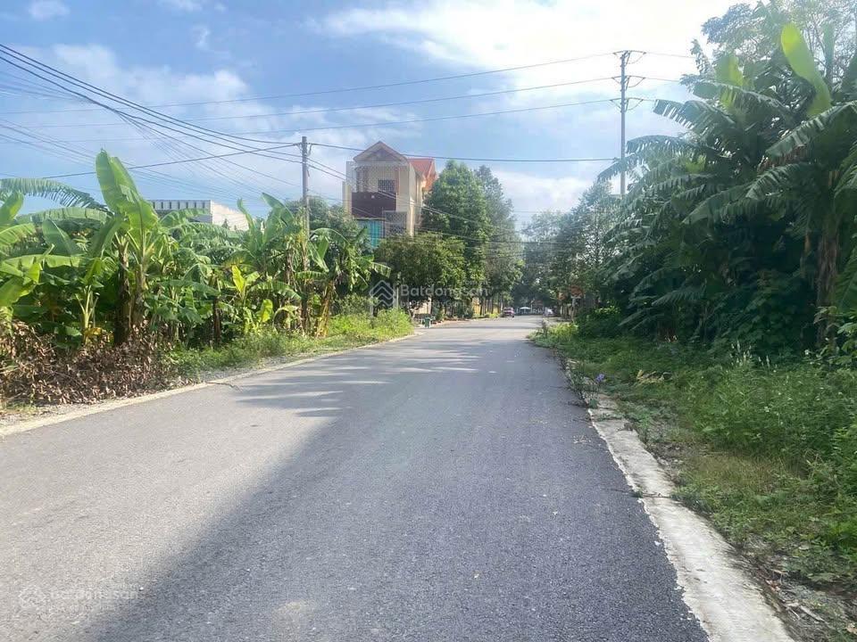 Bán gấp giá tốt khu vực khu 1, thị trấn quán lào