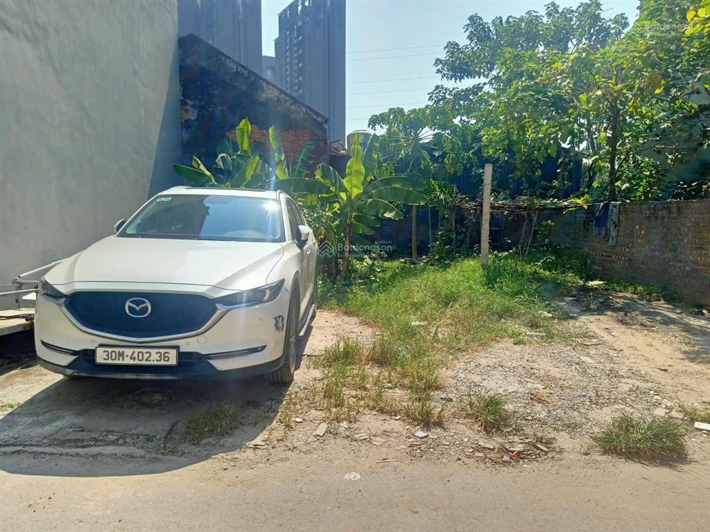 Cần bán gấp lô đất gần vinsmartcity tây mỗ, oto đỗ cách 10m là oto tránh 40m2 mt 4m giá bán 3 tỷ 3