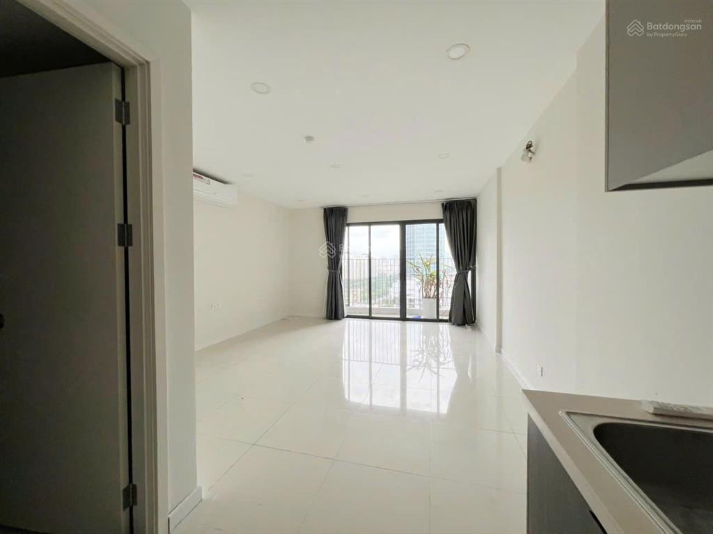 Bán căn 27m2 lavida plus mặt tiền nguyễn văn linh quận 7, cách đại học rmit 800m, đối diện sc vivo.