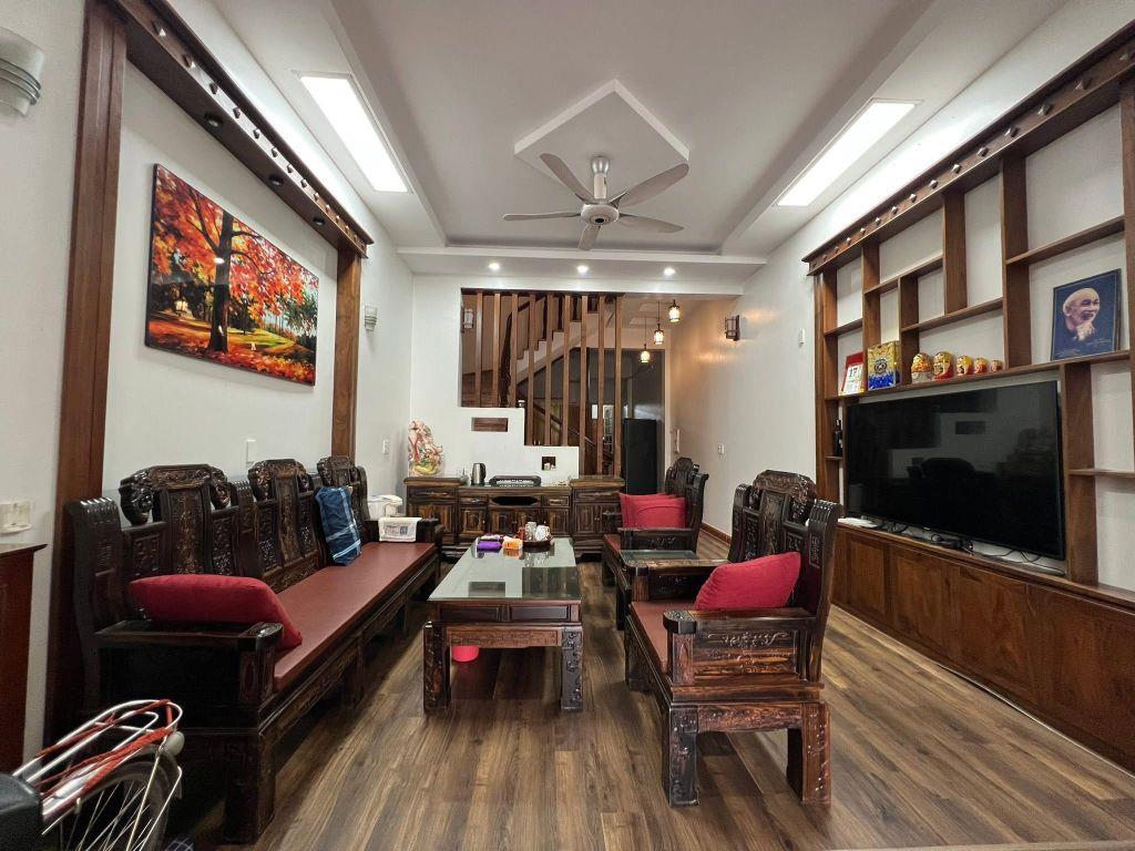 Bán căn nhà 3 tầng mặt phố khu Đông Nam Cường, TP HD, 87.75m2, mt 4.5m, 3 ngủ, chỉ 4.x tỷ