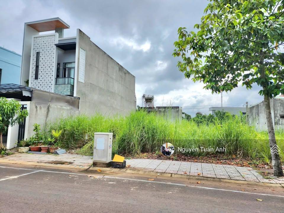 Chủ ngộp bank cần bán lô đất xã tân thông hội, củ chi, tp hcm. dt 80m2 giá 1,2tỷ sổ hồng riêng.