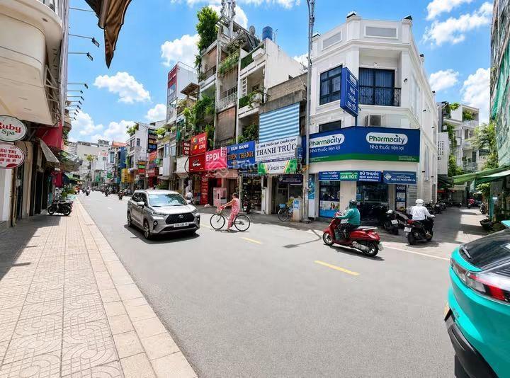 Mặt tiền phạm văn hai, (4.2mx18m)x4 tầng kinh doanh đỉnh