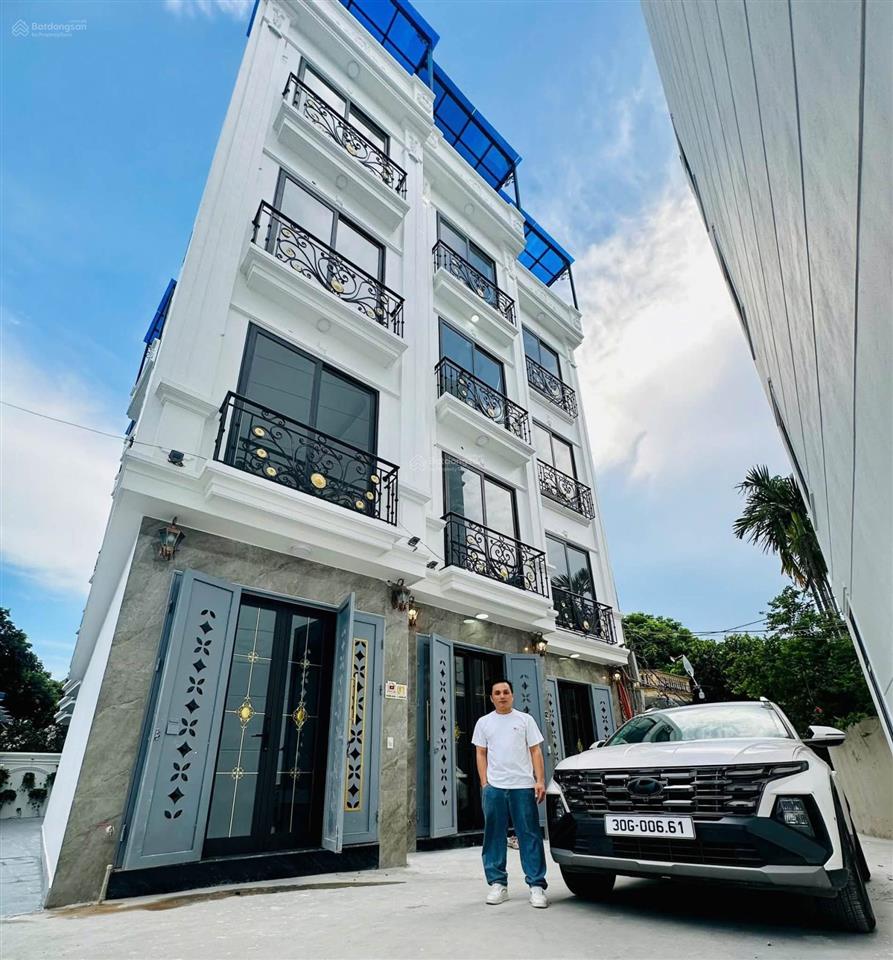 Nhà đẹp 5 tầng phùng châu, chương mỹ ô tô đỗ cửa