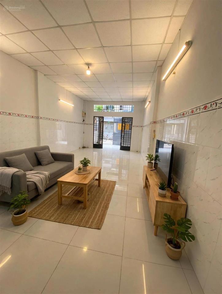 Ngay khu ẩm thực chợ 200 73m2 nhỉnh 6 tỷ ngang hơn 4m nở hậu