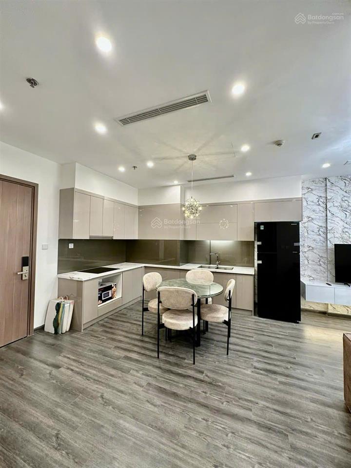 Cắt lỗ sâu tòa cao cấp tonkin1, 2pn2vs, dt 65m2, 5,x tỷ, kđt vinhomes smart city