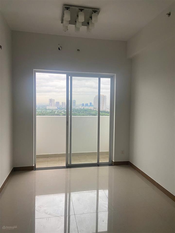 Cần bán căn hộ tái định cư đức khải r7, diện tích 79m, 3pn, 2wc giá 5,2 tỷ 0903 253 ***