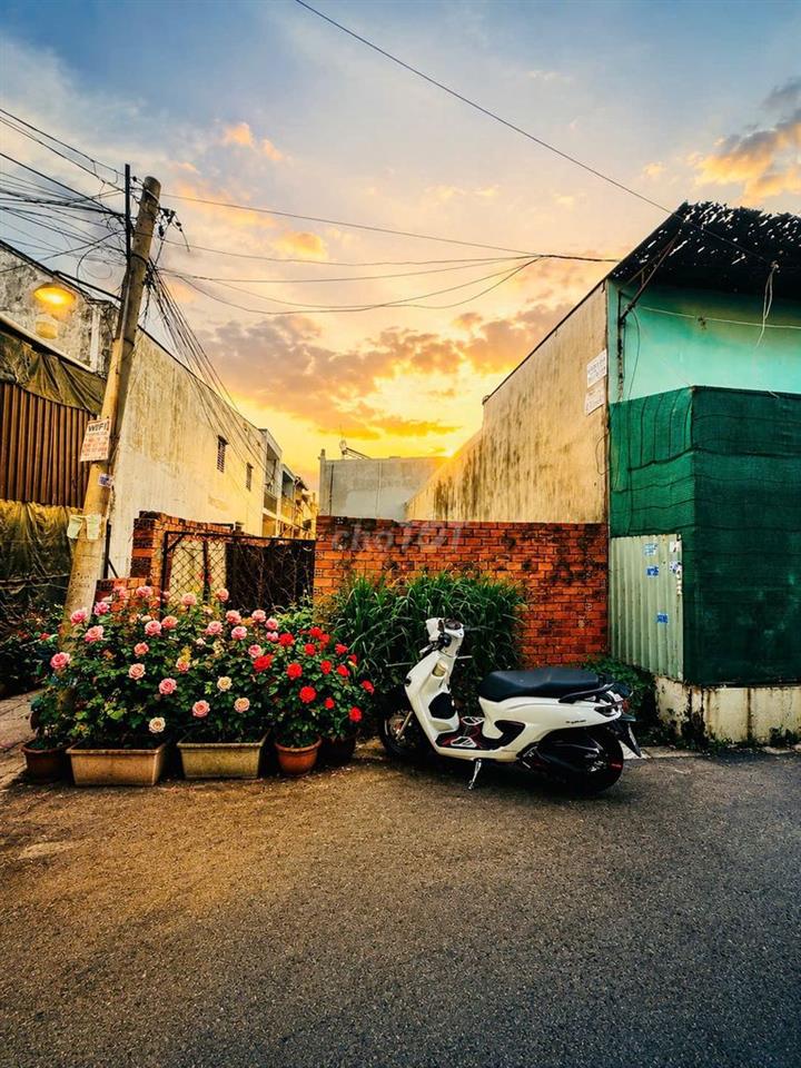 ĐẤT ĐẸP BÌNH CHIỂU, 2 MẶT TIỀN HẺM NHỰA, 100M² VUÔNG VỨC, DÂN CƯ ĐÔNG