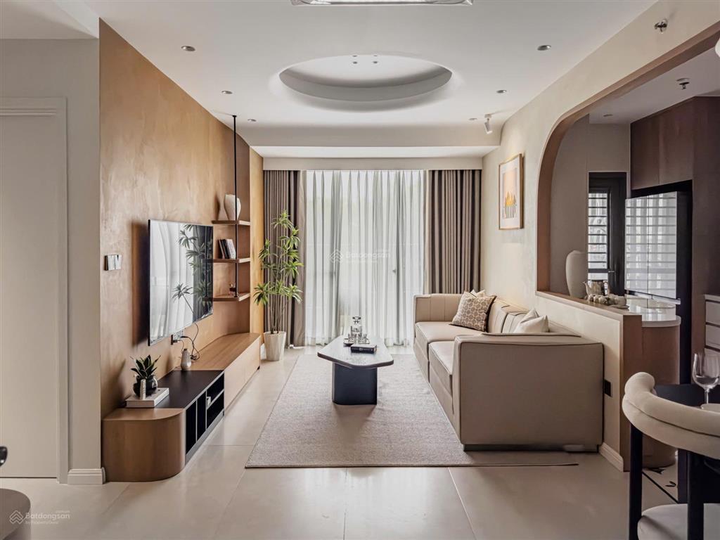 Bán căn hộ nhà đẹp hưng phúc, phú mỹ hưng. sân vườn 23m2. giá bán 10 tỷ