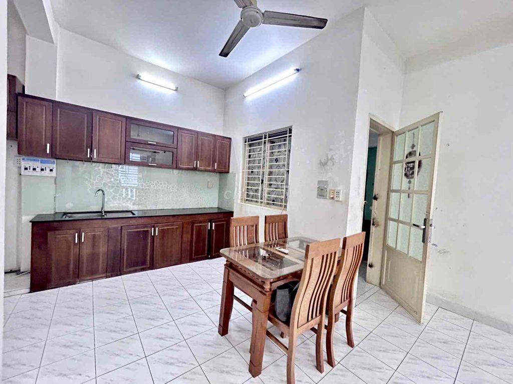 Bán căn hộ 80m2, p7q8 shr, sd lâu dài, lầu 1