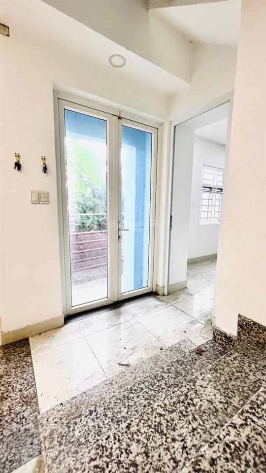 Lê văn lương, phước kiển nhà mt 15m, 3t4pn5wc, shr, 6,5 tỷ