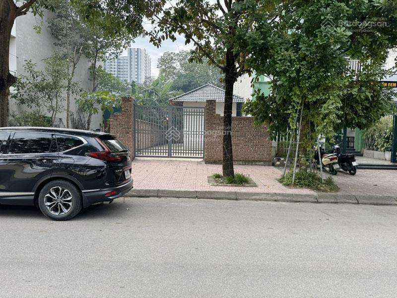 Bán đất mặt đường nguyễn khiêm ích trâu quỳ 140m2 (mt 7m) đường 22m vỉa hè 5m view thoáng