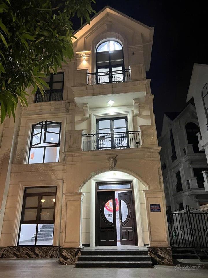 Mua 39 tỷ giờ bán 28,5 tỷ căn biệt thự đẹp phân khu hải âu 02