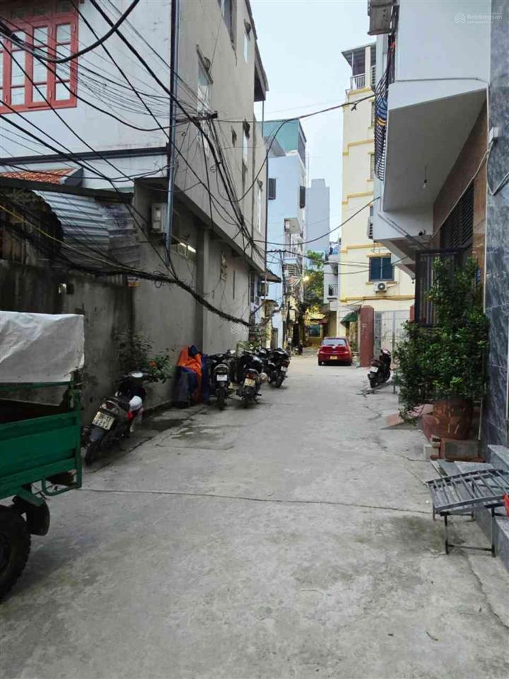 Bán nhà tân triều mới, thanh liệt, ô tô đỗ cổng, gần phố, 39m2, 6,4 tỷ (ctl)