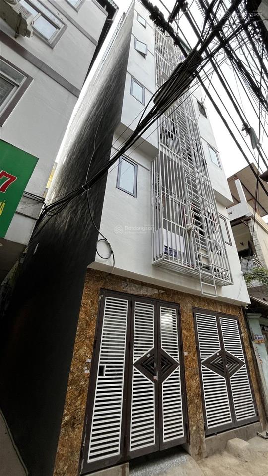 10 tỷ. căn góc chdv yên xá. 7 tầng 11 phòng khép kín doanh thu 50 triệu tháng 6%