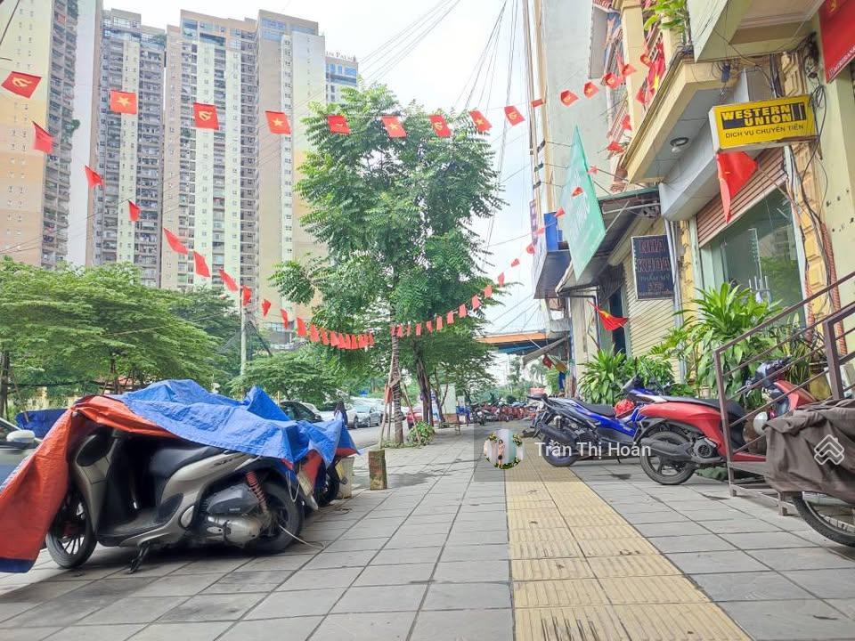 Chính chủ bán lô đất mặt đường 40m phố đồng me, mễ trì, 219m2 mặt tiền 16,5m. giá chỉ 105 tỷ
